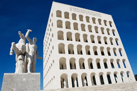 colosseo quadrato fendi esposizione|Palazzo della Civiltà Italiana .